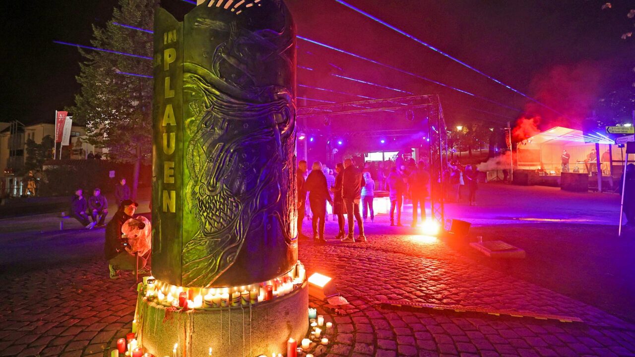 Nacht der Kerzen 2024 am Wende-Denkmal