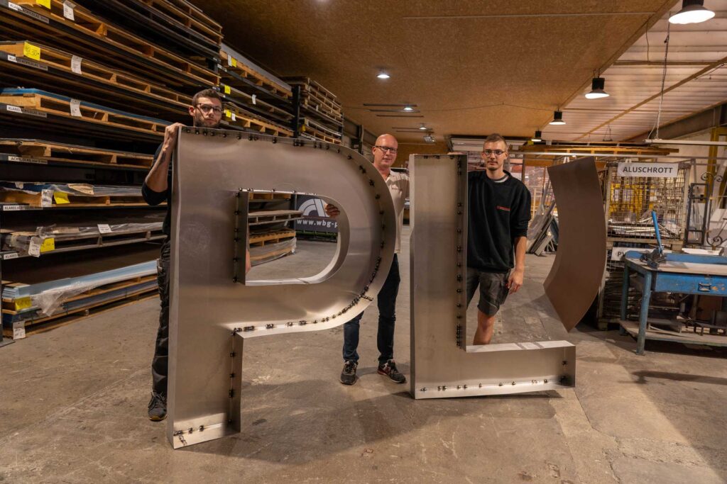 Die Konstrukta GmbH aus Plauen hat einen PL-Rahmen für die Nacht der Kerzen gefertigt. Foto: M. Reißmann